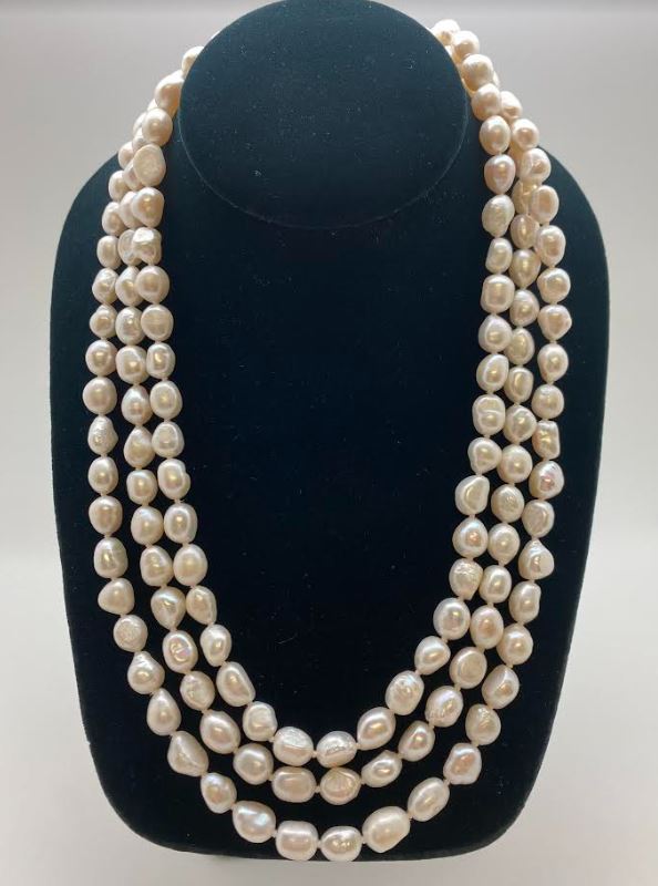 64" HAND-KNOTTED CULTURED NUGGET PEARLS/WHITE